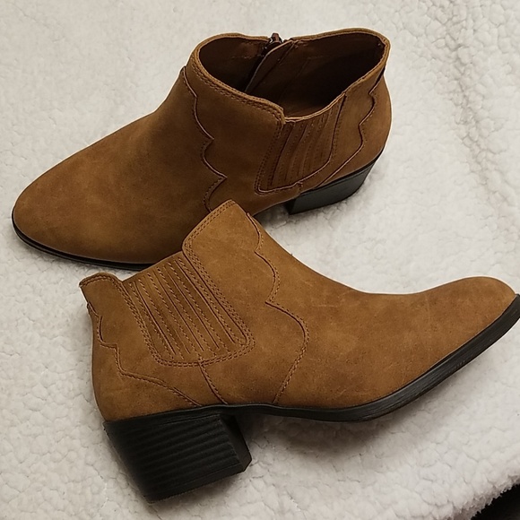 ❤host pick ❤Cloudwalket Boots by Avenue - Picture 6 of 7